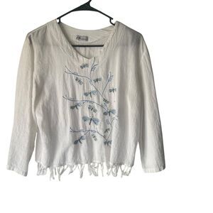 Da Collection Vintage 90s Medium White Cotton Dragonfly Embroidered‎ Cottage Top